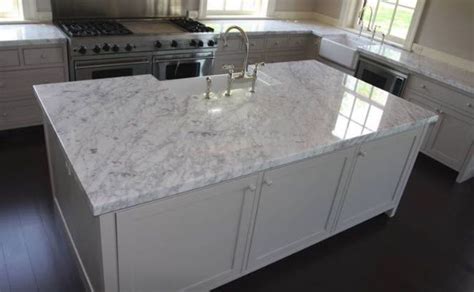 Calacutta laurent white quartz countertops. quartz-countertop-that-looks-like-carrara-marble-kitchen ...