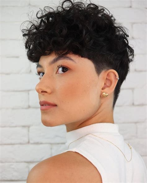 24 Cute Curly Pixie Cut Ideas For Girls With Curly Hair