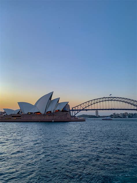 Sydney Opera House & Sydney Harbour Bridge | Sydney opera house, Opera house, Opera