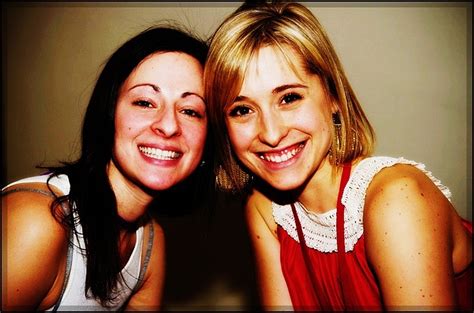 Allison Mack & Friends - Allison Mack Photo (16043812) - Fanpop
