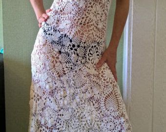 A dress that is crocheted. Irish lace | Roupa de banho ...