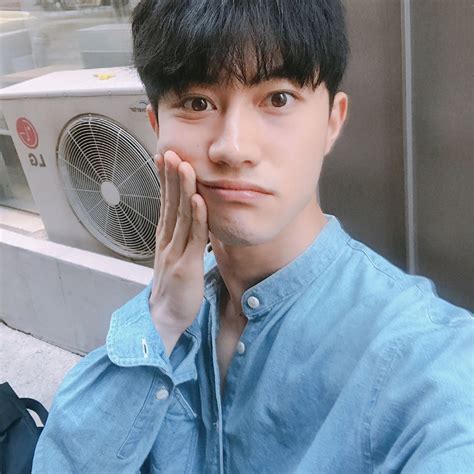 Kwak dong yeon, who played the bad doctor in the kbs2 drama radio romance, told the star that he wants to be a good person even before he's a good actor. Kwak Dong Yeon 170527 Instagram update. | キム, 兄貴