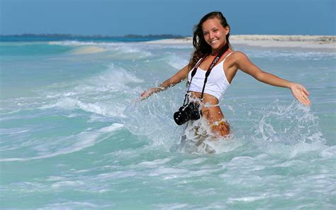 katya clover morena playa modelo cámara sonrisa bikini fondo de pantalla hd peakpx