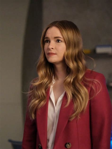 Caitlin Snow The Flash Season Episode TV Fanatic