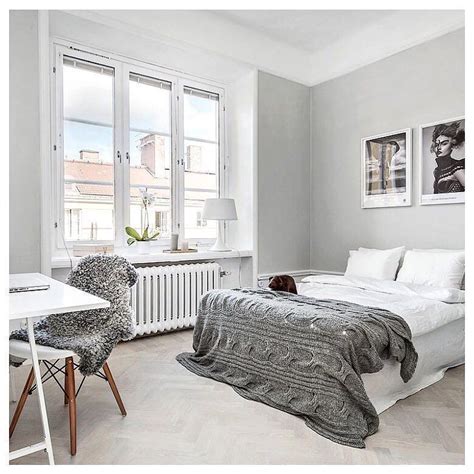 Grey living room decor inspo grey is a very popular color for living room decor. Sunday bedroom inspo / via @kronfoto | ImmyandIndi (con ...