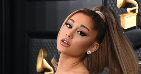 Ariana Grandes Makeup Free Selfie Is A Rare Look At Her Natural Freckles