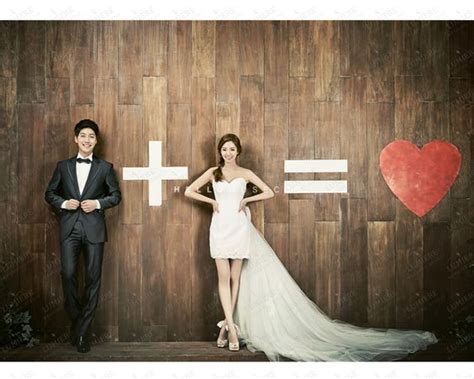 Wedding photographer in kerala will help you to realize all the creative ideas. Pre wedding photoshoot poses ideas for every couple who is getting married soon - Let Us Publish