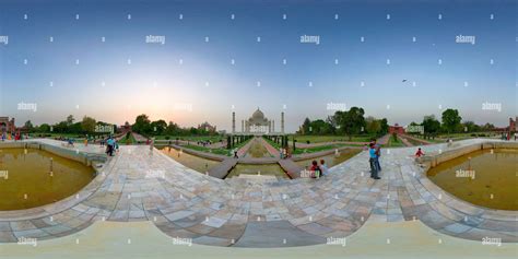 360° View Of Taj Mahal Sunset Classic View Alamy