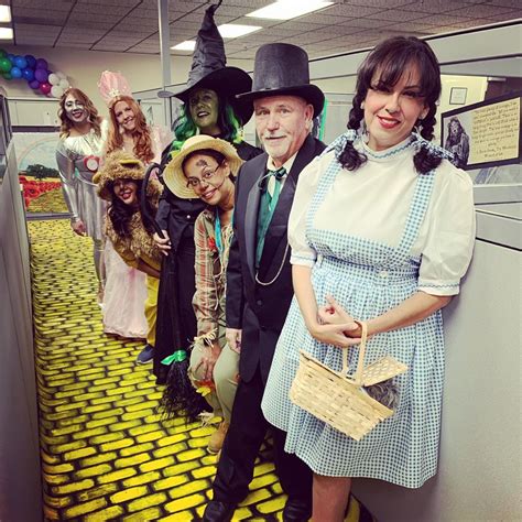 Best Wizard Of Oz Group Halloween Costumes 2022 Ideas Get Halloween