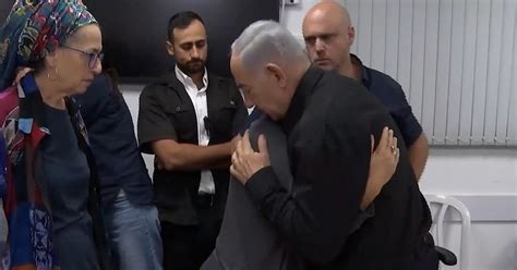 Netanyahu Meets With Families Of Israeli Hostages