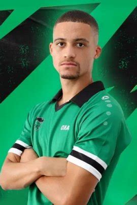 Ael tried to respond quickly, andreas avraam let fly from outside the box, and costel pantilimon had to be alert to make the save. Omonia Nicosie 2020/2021 - Tous les transferts de la saison