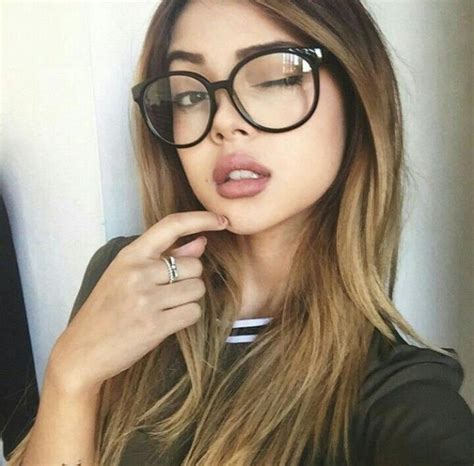 Do Glasses Make A Girl More Attractive Girlsaskguys