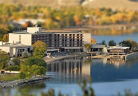 Lakeside Resort And Conference Centre Penticton Infos And Offers