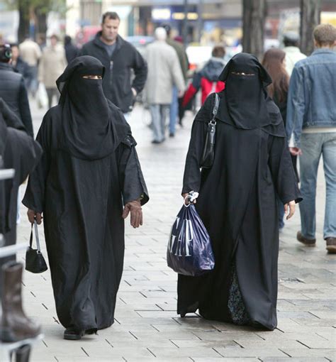 Germany Could Ban Burka As Part Of Security Crackdown After Attacks World News Uk