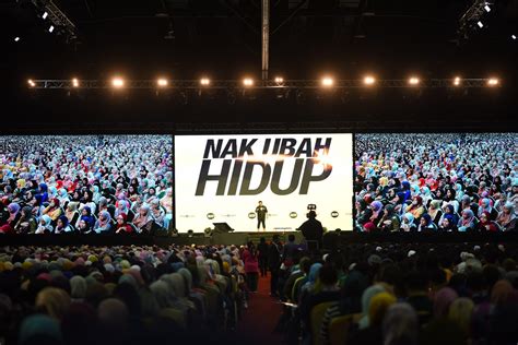 Kuasai diri sendiri dan barulah anda boleh menguasai perkara yang lain. Program 'Nak Ubah Hidup' 2019 Menggegarkan Setia City CC ...