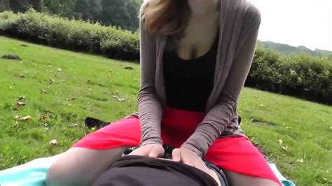 Meine Beste Freundin Ließ Mich Im Park Sperma In Ihre Muschi Spritzen