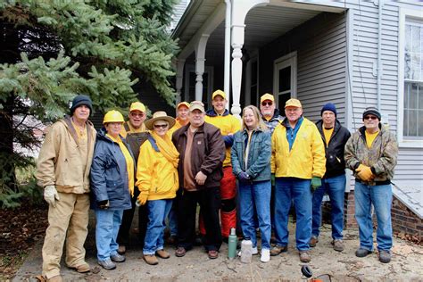 Service Begins At Home Relief Volunteers Aid Illinois Town Hit Hard By