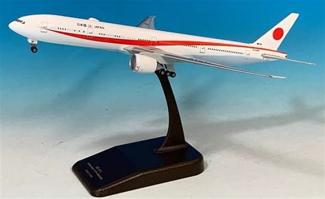 Japanese Air Force One 80 1111 With Plastic Stand 777 300er