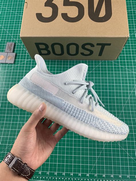 Cheap 2020 Cheap Adidas Yeezy Boost 350 V2 Sneakers Unisex 22517499