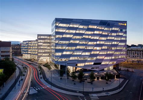 Vi använder cookies för att swedbank.se och internetbanken ska fungera på ett bra sätt. The European Centre | SWEDBANK HEADQUARTERS