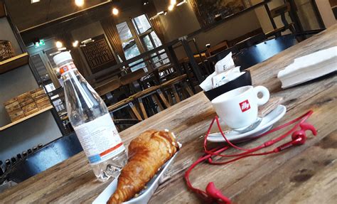 Check spelling or type a new query. Caffè e cornetto: #musica per le nostre orecchie ...