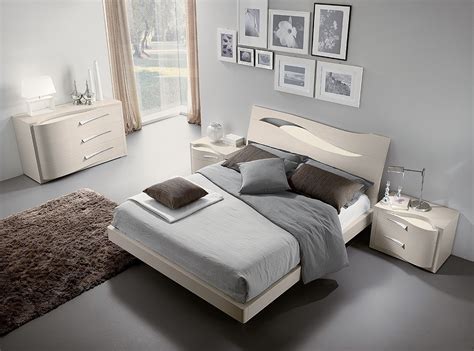 La tinteggiatura della camera da letto deve avere obiettivi ben precisi: Camera da letto tortora: elegante e accogliente! Ecco 16 ...