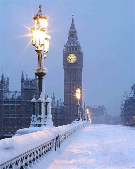 Snow Night At Big Ben London London Winter Winter Scenes London