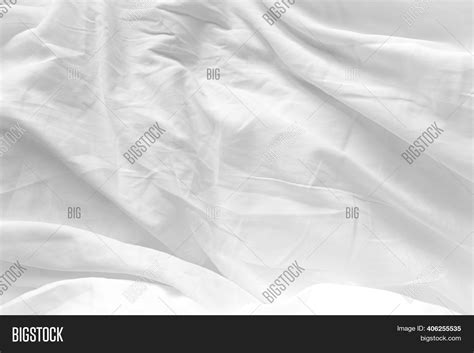 White Bed Sheet Texture