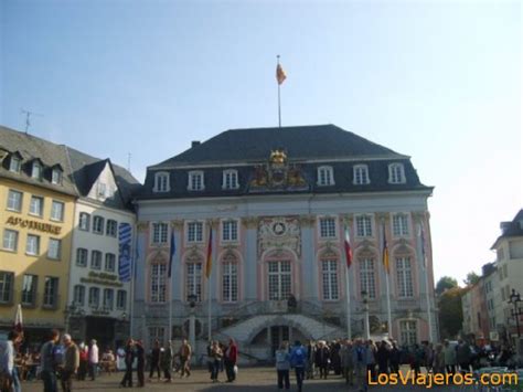 Fue capital de la república federal de alemania (alemania occidental) hasta 1990. Ayuntamiento de Bonn - Alemania - LosViajeros