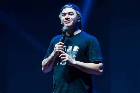 He was born in 1990s, in his birth sign is capricorn and his life path number is 11. Whindersson Nunes apresenta novo show em Campo Grande ...