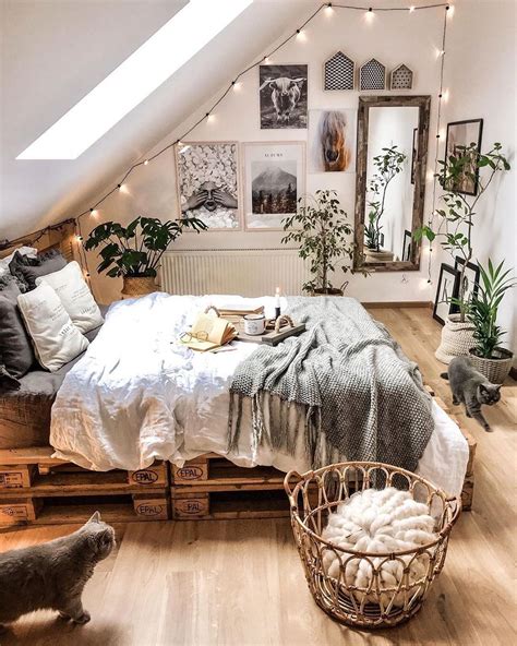 Pin by lucy on room in 2019 | bedroom inspo, room decor, tumblr. Here's some bedroom inspo to kick off your week ...