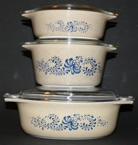 Vintage 70 S Pyrex Homestead Cinderella Covered Casserole Dish Set