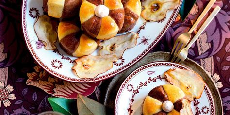 Preriscaldate il forno a 180° e inserite la teglia in forno. Ricetta Brioche farcite con crema di marroni - La Cucina ...