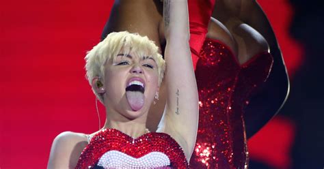 Miley Cyrus Banned From Performing In The Dominican Republic But The Kardashians Are Welcome