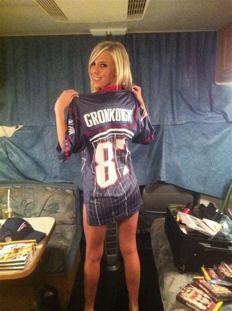 Bibi Jones And Her Rob Gronkowski Jersey Are Ready For Super Bowl Sunday Joe Montanas Right Arm