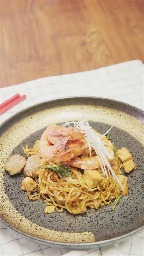 Hampir semua orang bisa membuatnya, apalagi dengan adanya mie goreng… Mie Goreng Spesial | Resep | Aneka Resep Lezat di 2019 ...
