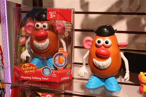 Toy Fair 2010 Coverage Hasbro Mr Potato Head And Wheel