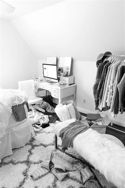 Insane Before And After Pics Of Decluttering My Room And Closet My
