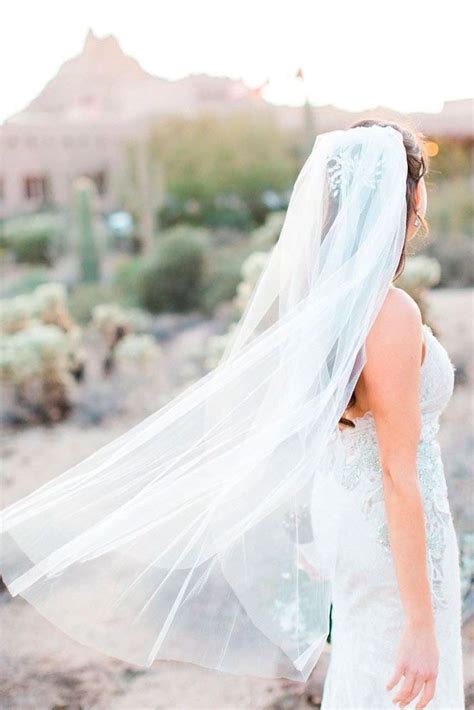 30 Elegant And Charming Wedding Veils For Every Bride From Traditional