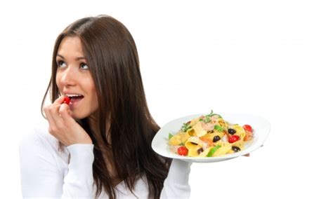 8 Ways To Avoid Overeating Smart Tips