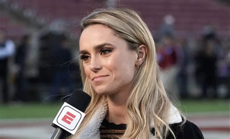 Meet Molly Mcgrath Espn Sideline Reporter Goes Viral For Her Outfit
