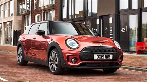 Mini Clubman Review And Prices 2023 Autotrader Uk