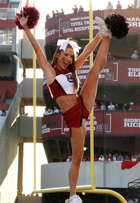 Pin By Lauren Oliva On Style College Cheerleading College Cheer