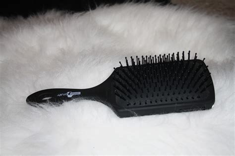 beautyqueenuk a uk beauty and lifestyle blog the selfie brush genius or ridiculous