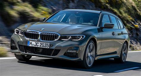 bmw  series touring striking   added practicality