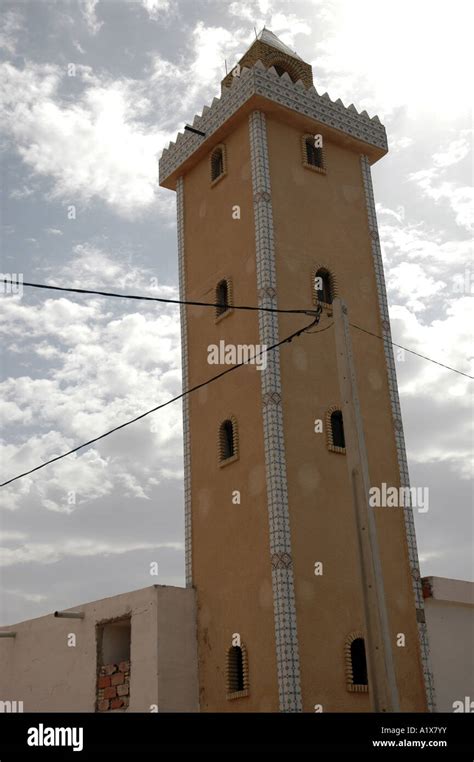 Mosque Minaret In Nefta City In Tunisia Stock Photo Alamy