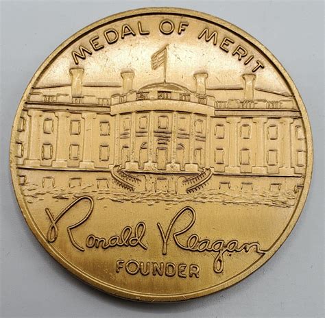 Vintage Ronald Reagan Medal Of Merit Coin Republican Presidential Task