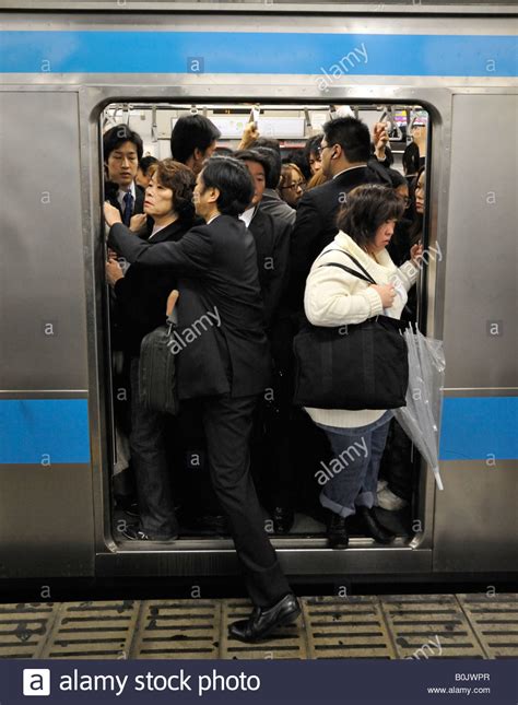Morning Rush Hour Full Trai Japan Hi Res Stock Photography And Images Alamy