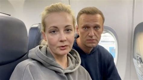 Alexei Navalny Poisoned Putin Critic Navalny To Be Kept In Custody