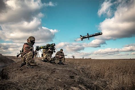 Guerre en Ukraine quelles sont les armes lourdes livrées par lOccident à Kiev